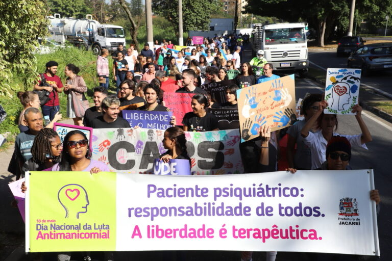 Mais de 150 pessoas participam da ‘V Caminhada em Favor da Luta Antimanicomial’ em Jacareí