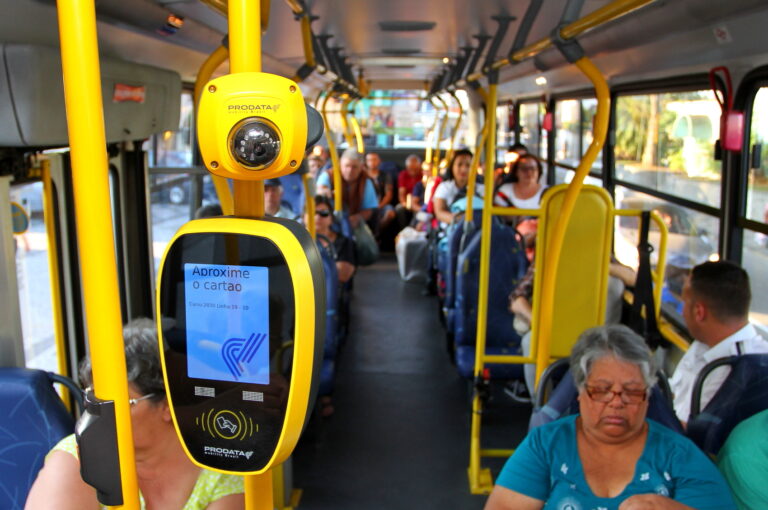 Usuários do transporte coletivo de Jacareí têm novas opções para recarga de cartões