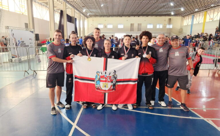 Taekwondo de Jacareí é ouro e prata nos Jogos Regionais