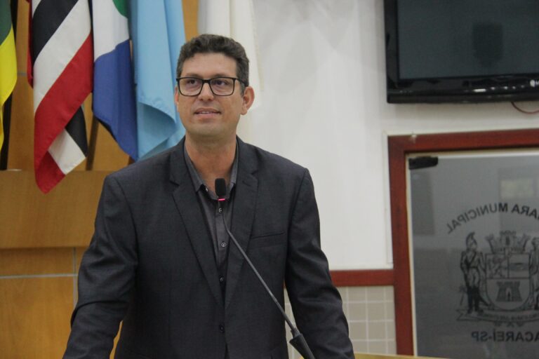 Câmara de Jacareí aprova isenção em taxa de inscrição de concurso municipal para doadores de cabelo