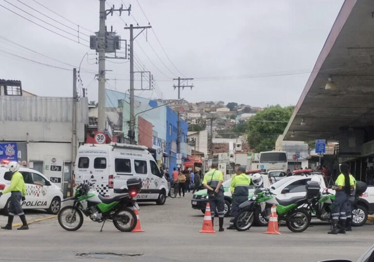 Homem morre após cair de prédio no centro de Jacareí