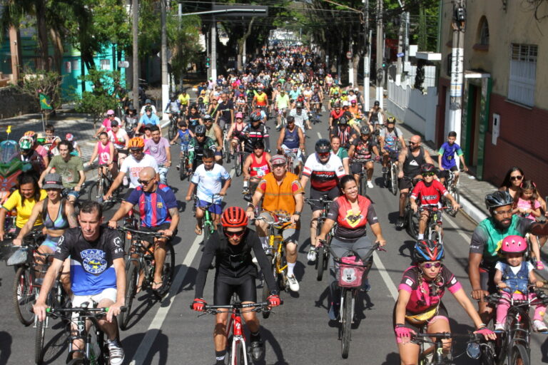 Passeio Ciclístico atrai mais de 5 mil participantes em Jacareí