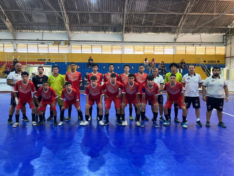 Time sub-18 de Jacareí está na final do Estadual de Futsal