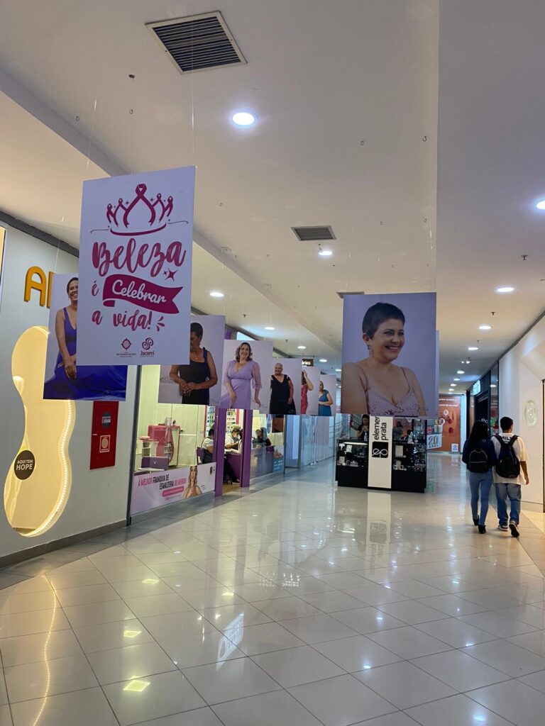 Hospital São Francisco abre o Outubro Rosa com exposição no shopping