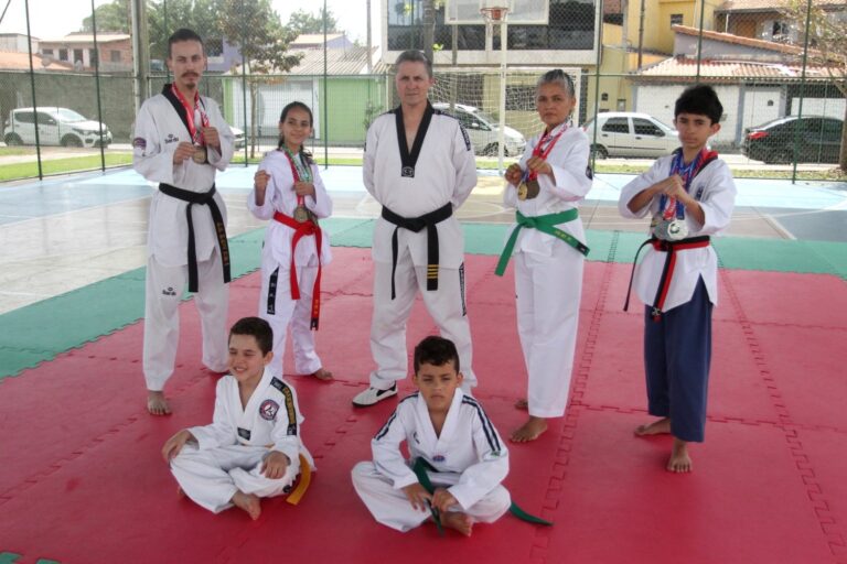 Atletas participam de treino regional de Taekwondo em Jacareí