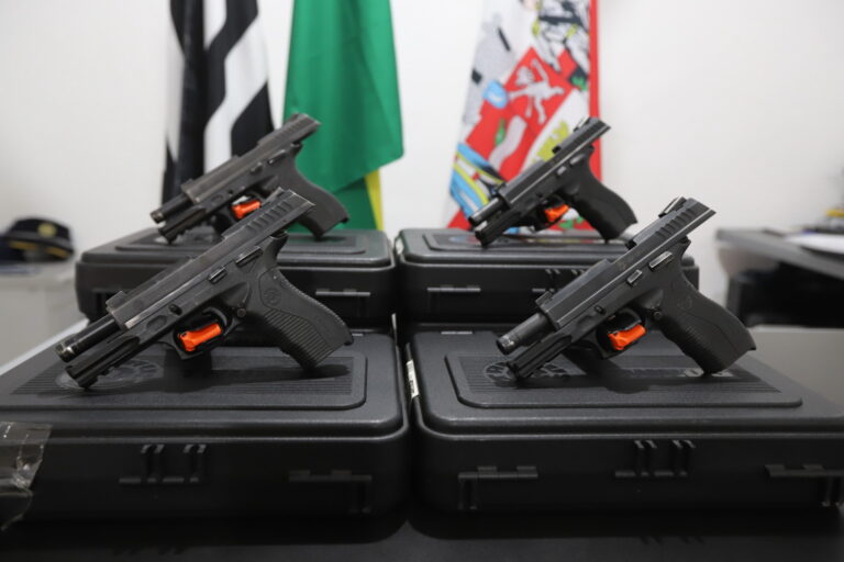 Guarda Civil de Jacareí recebe doação de armamento do Governo do Estado