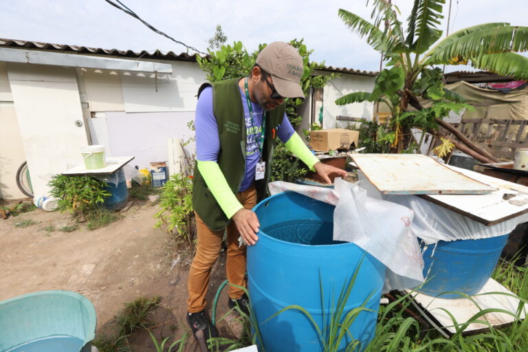 Jacareí realiza ação conjunta contra a dengue na região do bairro Cidade Salvador