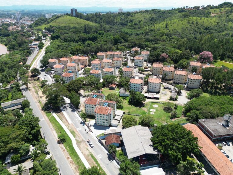 Após 27 anos de espera, 600 famílias do CDHU Campo Grande recebem a escritura