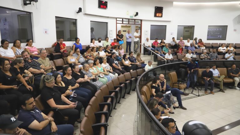 Audiência em Jacareí discute fim da intervenção da Santa Casa