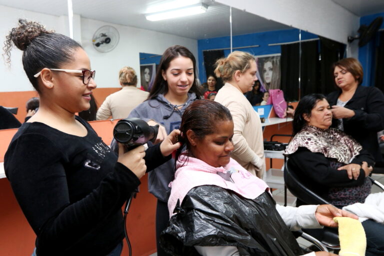 Jacareí abre inscrições para 160 vagas remanescentes dos Cursos gratuitos de Qualificação Profissional