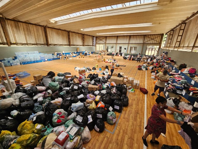 Mutirão organizado pela prefeitura arrecada mais de 25 toneladas de doações para a população do Rio Grande do Sul