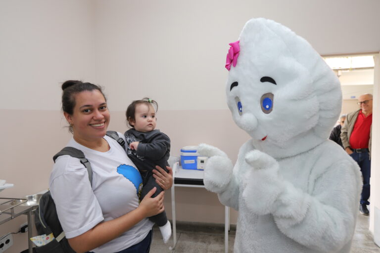 Vacinação contra a Poliomielite (paralisia infantil) começa nesta segunda-feira em Jacareí