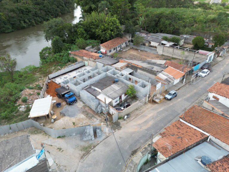 Imóveis de rua às margens do Rio Paraíba em Jacareí tem regularização assinada