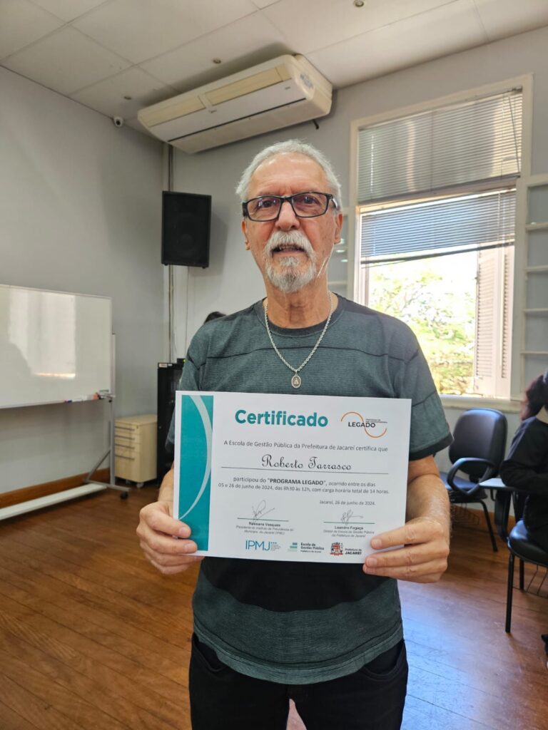 Programa que auxilia servidores na aposentadoria forma nova turma em Jacareí