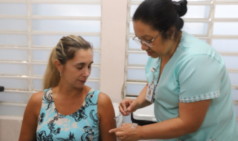 Jacareí promove vacinação itinerante contra a Influenza