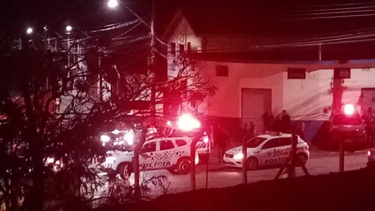 Durante tentativa de abordagem, suspeito aponta arma para polícia e é baleado em Jacareí