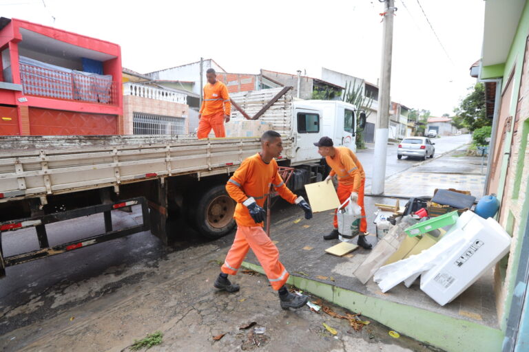 Operação Cata-Treco acontece neste sábado no Rio Comprido