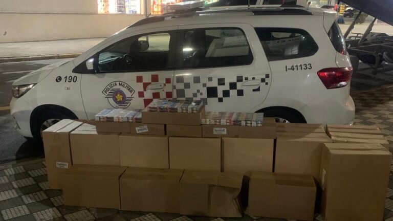 Dupla é indiciada após PM apreender carga de cigarros em Jacareí