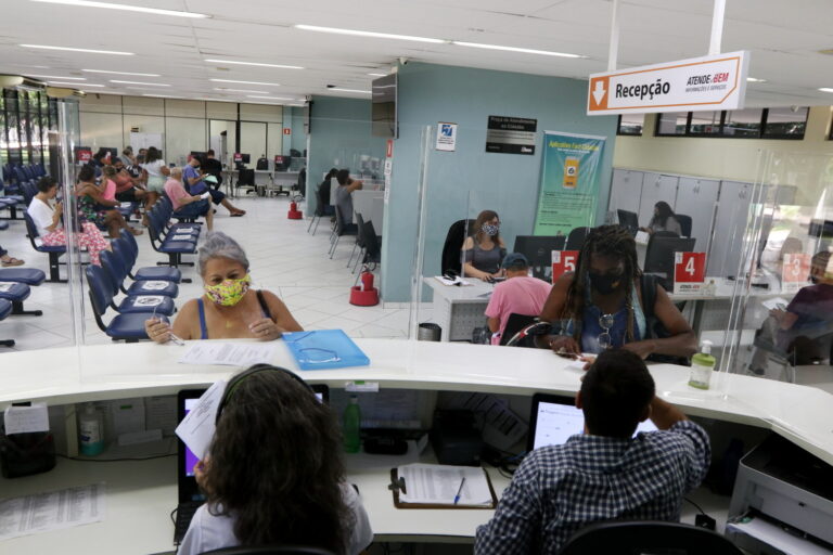 AtendeBem de Jacareí volta a ter atendimento presencial até às 17h