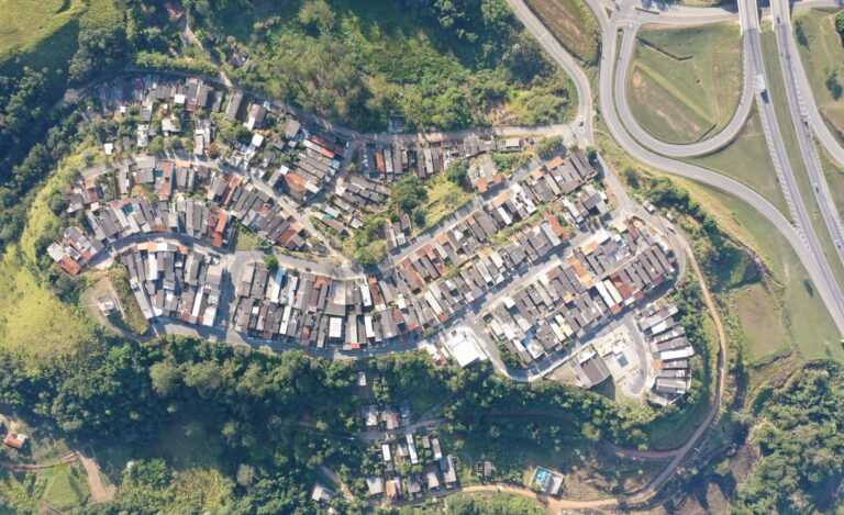 Documentos para a regularização de casas no bairro 22 de Abril são encaminhados ao cartório
