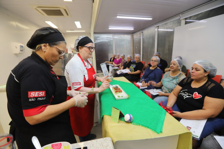 Mais de 60 alunos concluem cursos de gastronomia em Jacareí