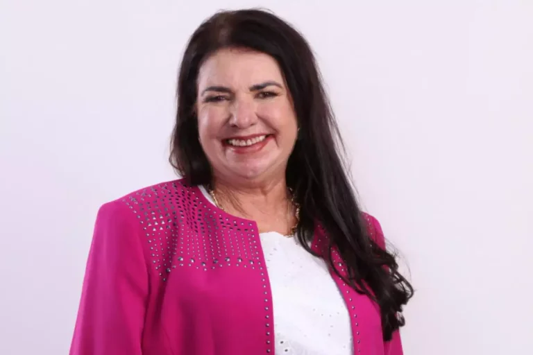 Vice-prefeita de Jacareí vai assumir secretaria de Saúde em Taubaté