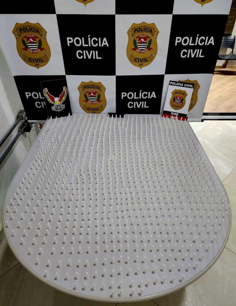 Jovem de 18 anos é preso por tráfico de drogas após Polícia encontrar 1000 pinos de cocaína em sua casa em Jacareí