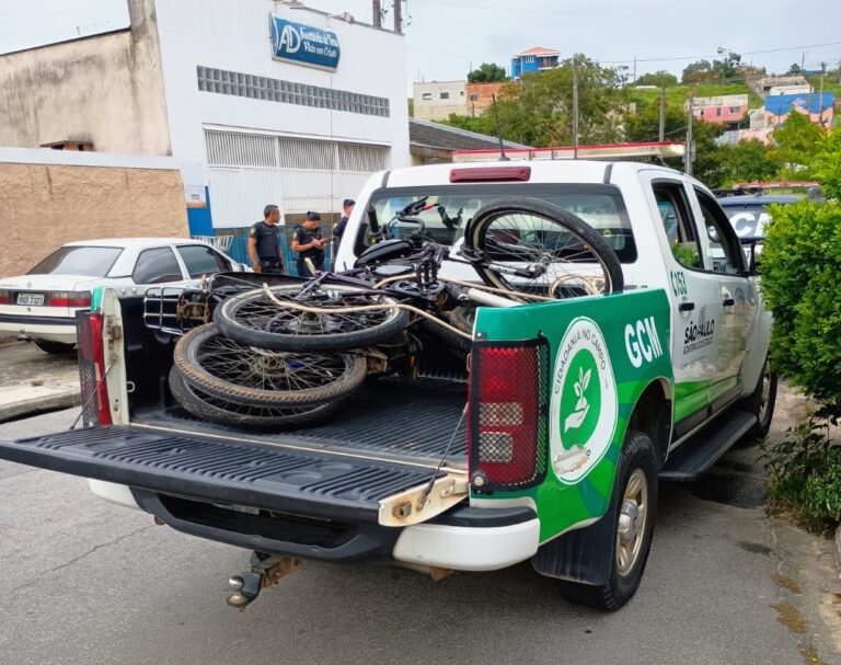 Operação em Jacareí apreende quase 50 veículos
