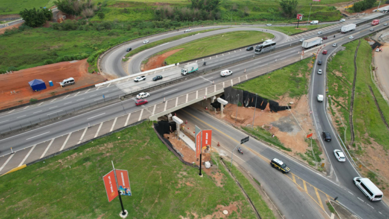 CCR RioSP irá interromper acesso ao trevo do km 158 da Via Dutra, em Jacareí, para lançamento de vigas do viaduto