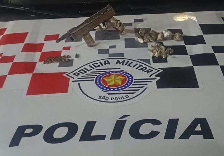 PM prende homem com submetralhadora, munições e drogas em Jacareí