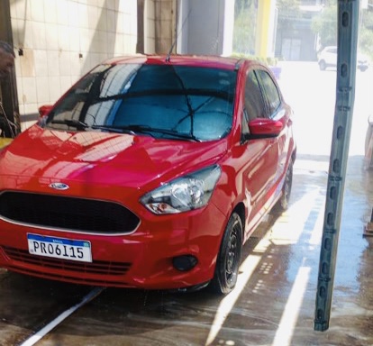 Homem tem carro furtado no Parque dos Príncipes