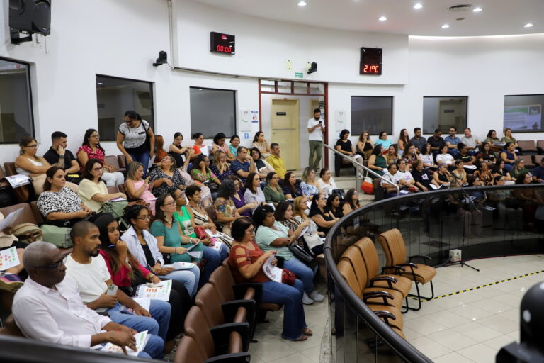 Jacareí debate novo fluxo de atendimento para mulheres em situação de violência em audiência pública