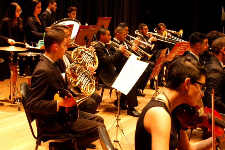 Orquestra Sinfônica Jovem abre processo seletivo para 50 músicos iniciantes em Jacareí