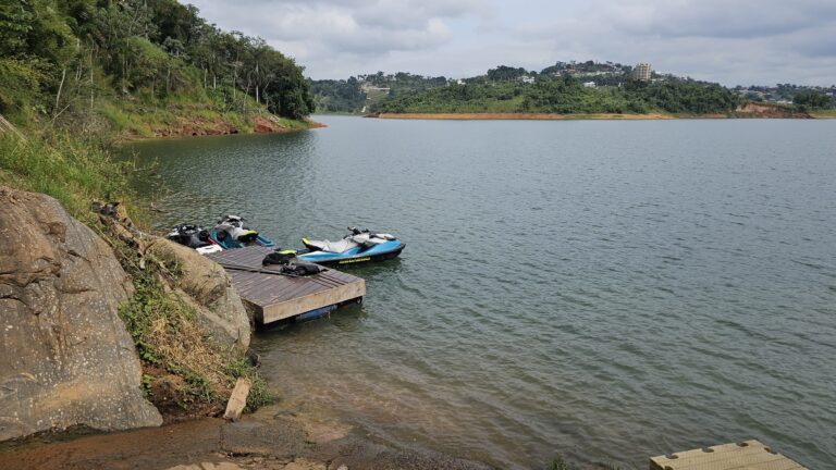 Operação conjunta autua espaço de eventos e acirra fiscalização contra uso ilegal de jet skis na Represa do Jaguari