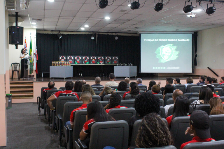 Jacareí Rugby premia destaques de 2024 no 8º Prêmio Rômulo Rambaldi