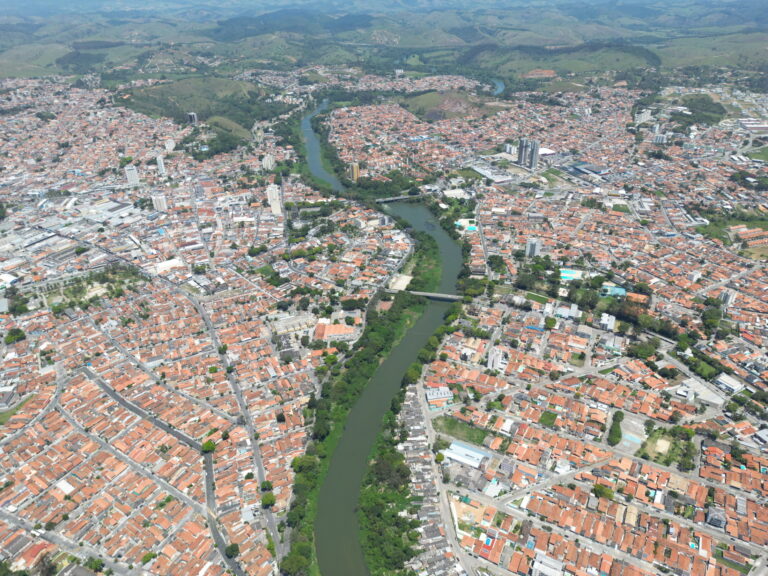 Nova lei estabelece critérios para regularização de construções irregulares em Jacareí