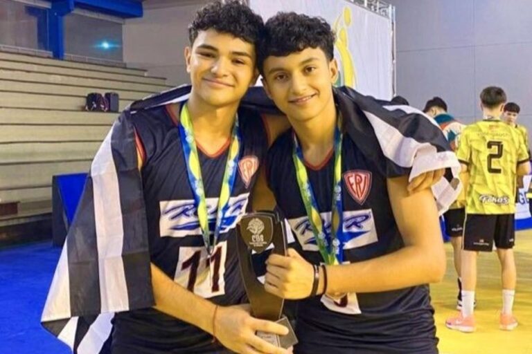 Jovens de São José conquistam medalha de bronze no Brasileiro de Vôlei