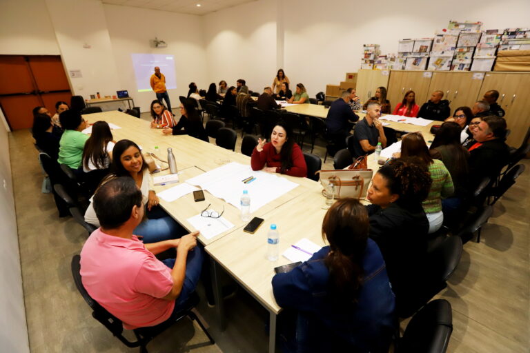 Jacareí promove oficinas sobre acolhimento de adolescentes em cumprimento de medidas socioeducativas