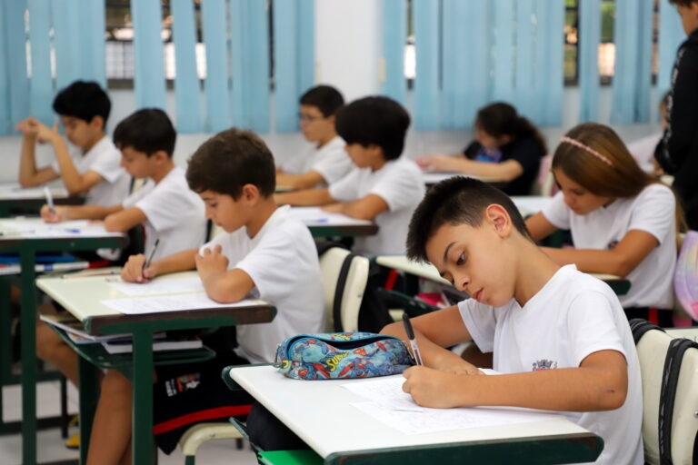 Jacareí amplia 150 vagas a estudantes atendidos em período integral