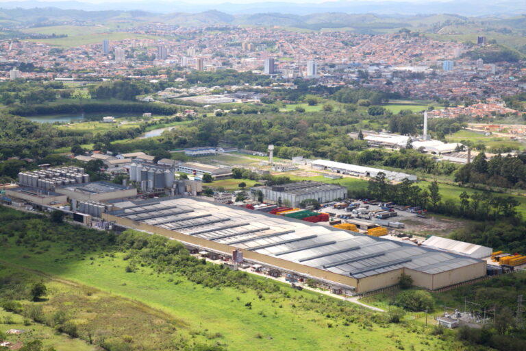 Em comemoração ao Dia da Indústria, Jacareí divulga balanço das empresas