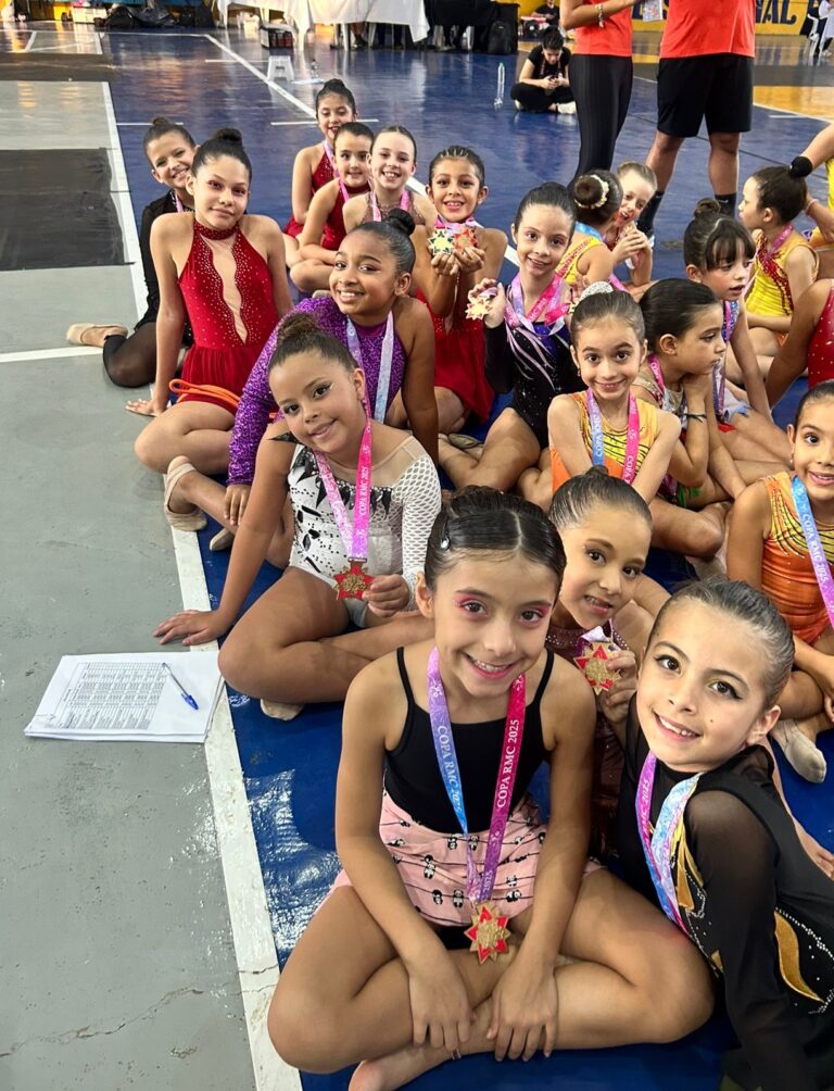 Atletas da Ginástica Rítmica de Jacareí brilham em competição no fim de semana