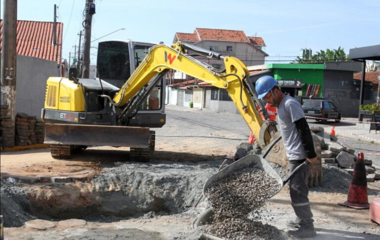 Obras de combate às enchentes tem início no Jardim Emília