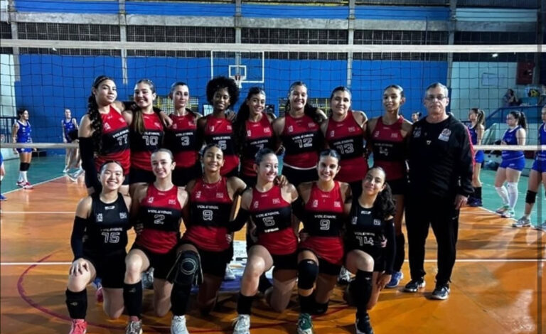 Vôlei feminino de Jacareí vence Diadema em competição da Federação