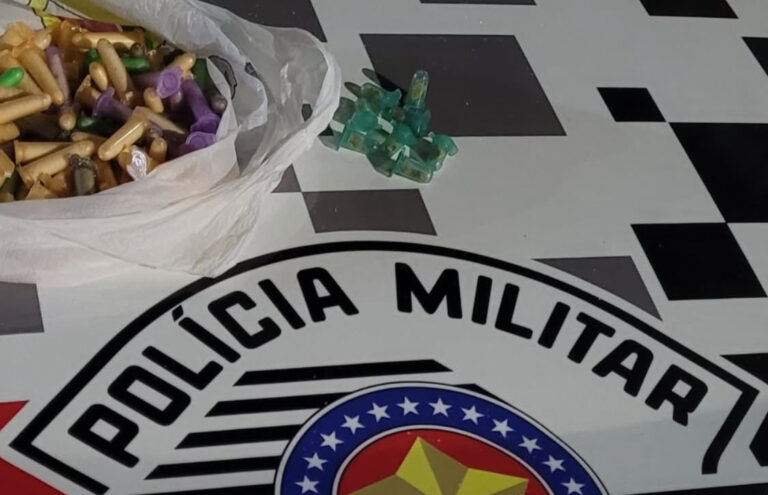 Polícia Militar prende criminoso com crack e cocaína em Jacareí