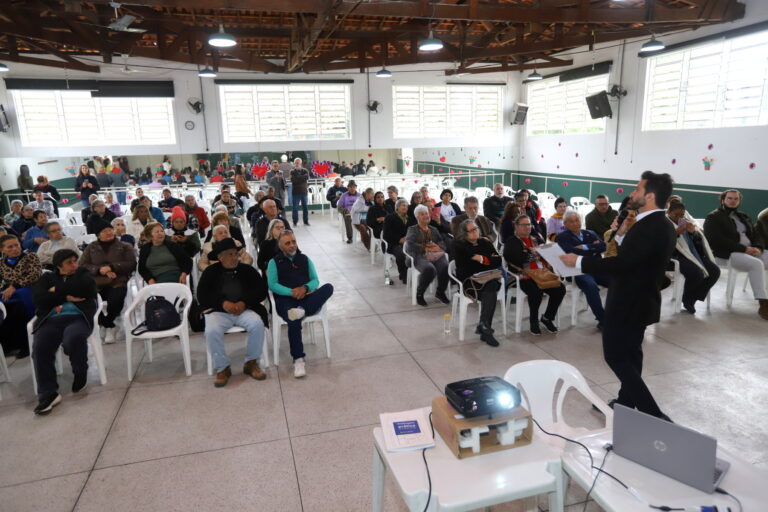 Fórum sobre conscientização da violência contra a pessoa idosa reúne mais de 100 participantes em Jacareí